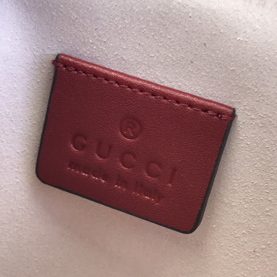 人気商品登場Gucci グッチ実物の写真 N品スーパーコピー財布代引き対応国内発送後払い安全必ず届く優良サイト