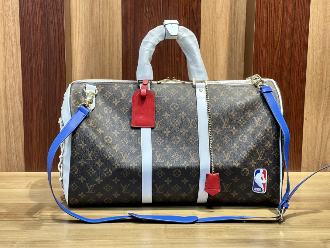 ルイヴィトン Louis Vuitton バッグ 実物の写真  N品スーパーコピーバッグ代引き可能国内発送後払い安全必ず届く信用できるサイト