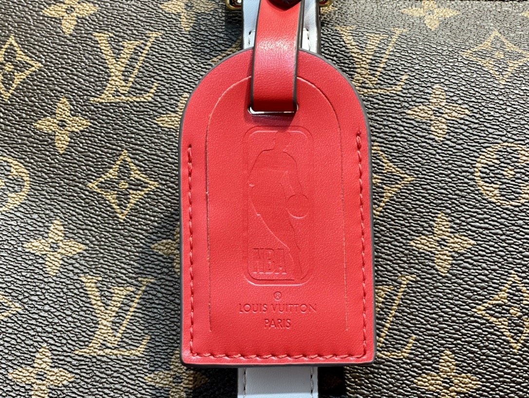 ルイヴィトン Louis Vuitton バッグ 実物の写真  N品スーパーコピーバッグ代引き可能国内発送後払い安全必ず届く信用できるサイト