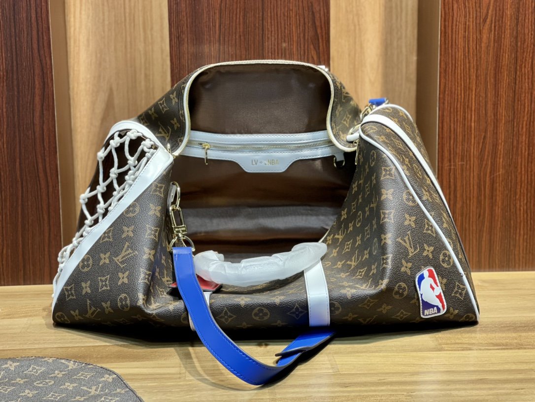 ルイヴィトン Louis Vuitton バッグ 実物の写真  N品スーパーコピーバッグ代引き可能国内発送後払い安全必ず届く信用できるサイト