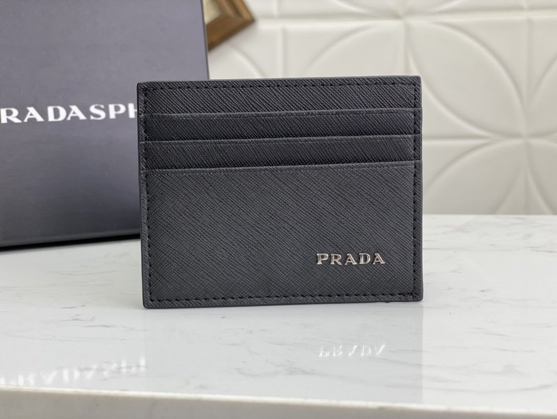 有名人同じアイテムPrada プラダ 財布 実物の写真スーパーコピー財布代引き可能国内発送後払い安全必ず届く信用できるサイト