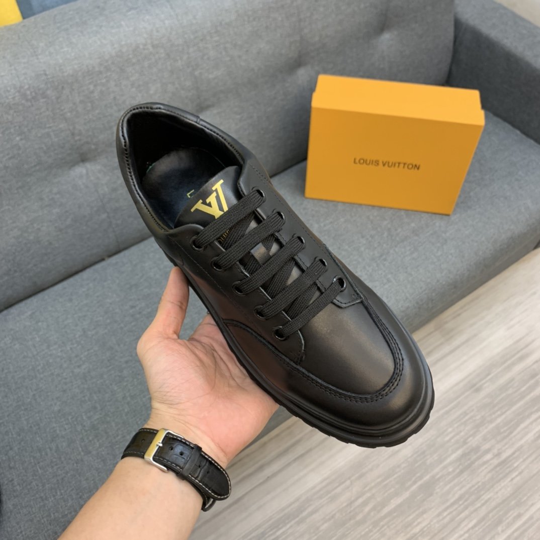 ルイヴィトン⭐️LV Louis Vuitton スニーカー シューズ 靴 メンズ　15000