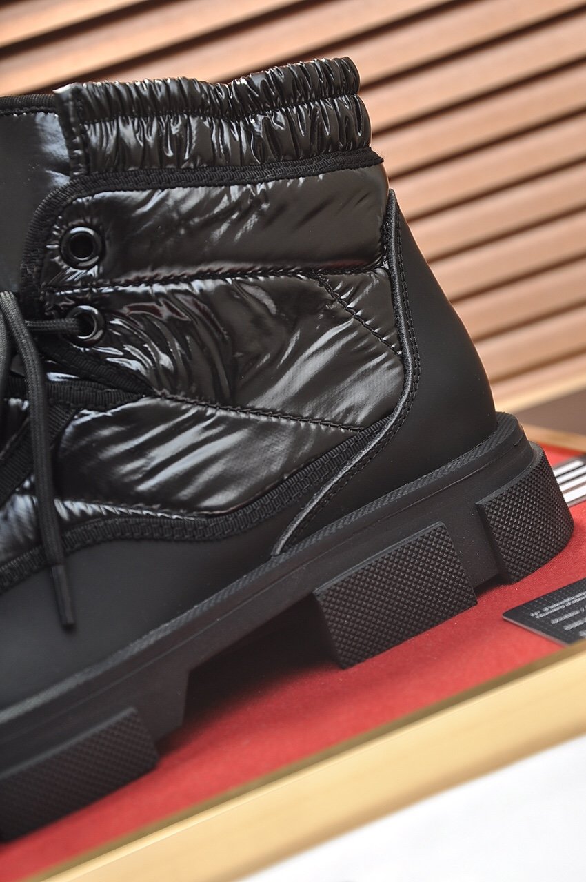 おしゃれモンクレール Moncler靴 実物の写真 スーパーコピー靴安全必ず届くN品代引き可能国内発送後払い優良サイト