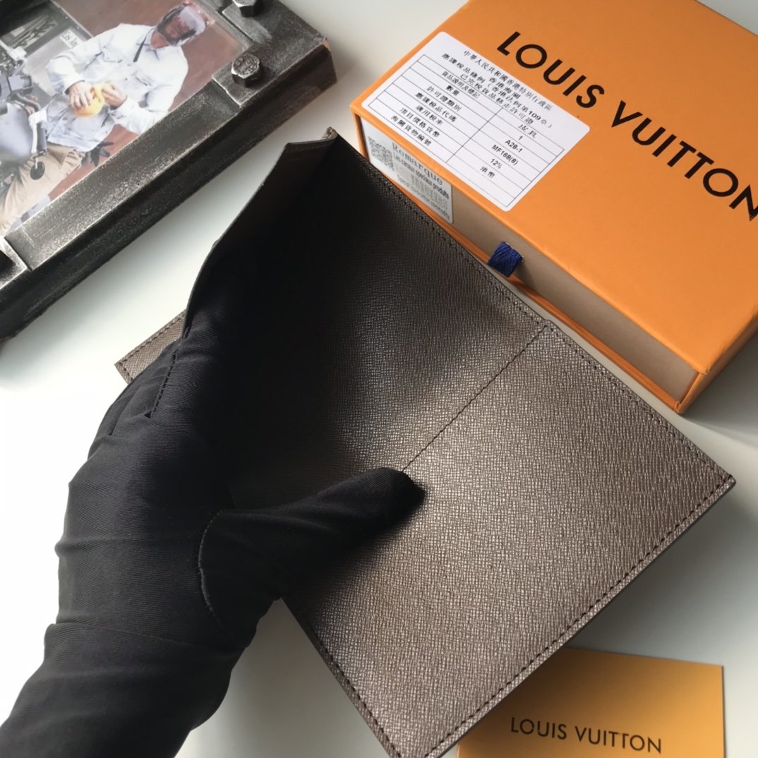 上品でファッションルイヴィトン Louis Vuittonパスケース スーパーコピーN品代引き可能国内発送後払い安全必ず届く優良サイト